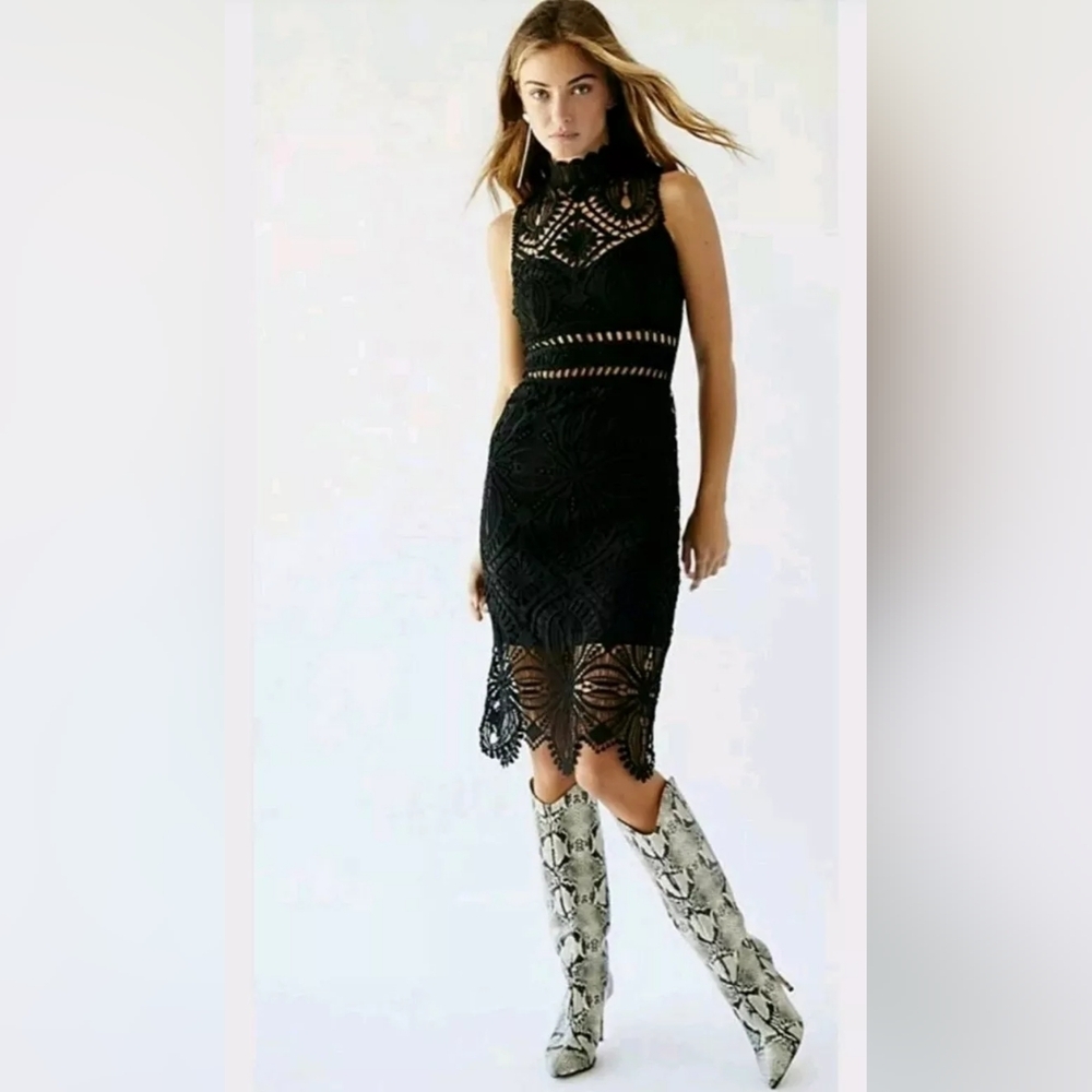 Saylor Siren Lace Midi Dress Size M